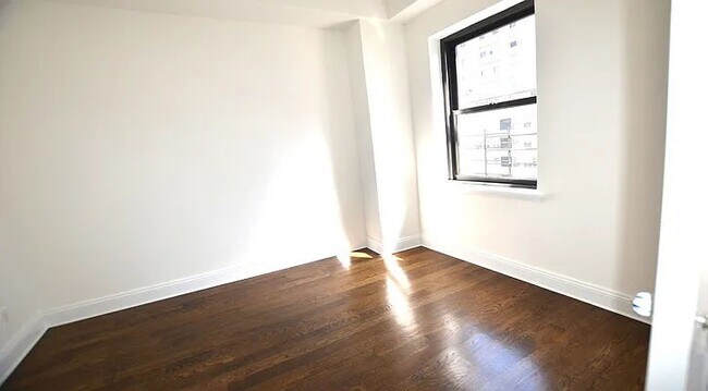 Photo - 157 East 57th Street Unit 14G