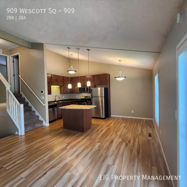 Photo - 909 Wescott Square Unit 909