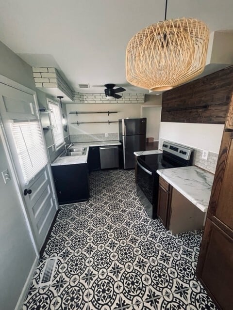 Photo - 840 N El Paso Dr