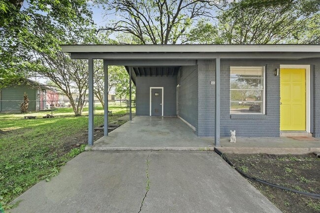 Photo - 2202 Towbridge Cir
