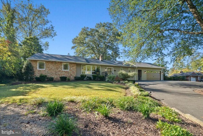 Photo - 1217 Morningside Ln