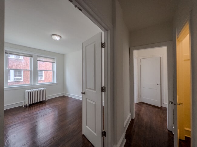 Folcroft Courts Apartments