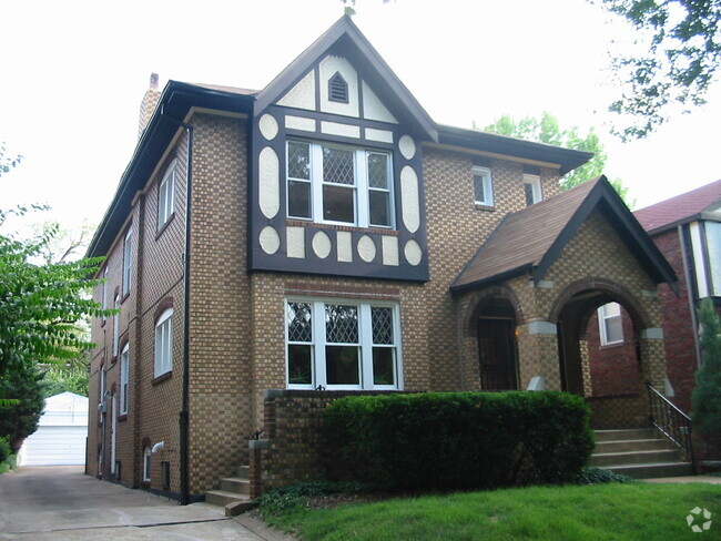 Building Photo - 7304 Lindell Blvd Unit First Floor Rental