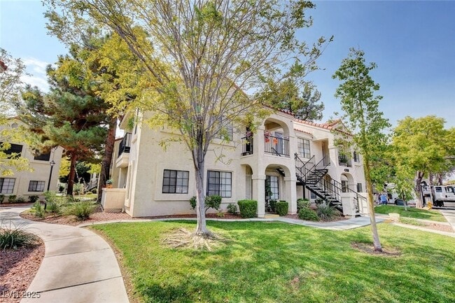 Building Photo - 4700 Nara Vista Way Unit 101