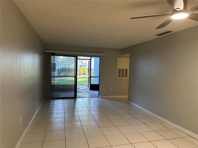 Building Photo - 3722 Southpointe Dr Rental