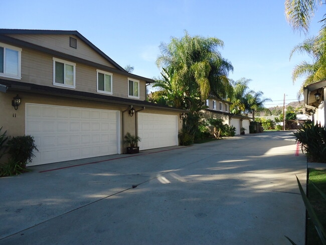 Photo - GORGEOUS TOWNHOME 3 BR, 2.5 BA, 2 CAR GARAGE