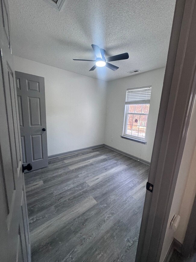 Photo - 3001 Corinth Ln