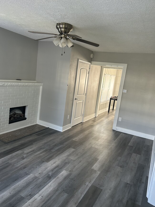 Photo - 4114 Adams St