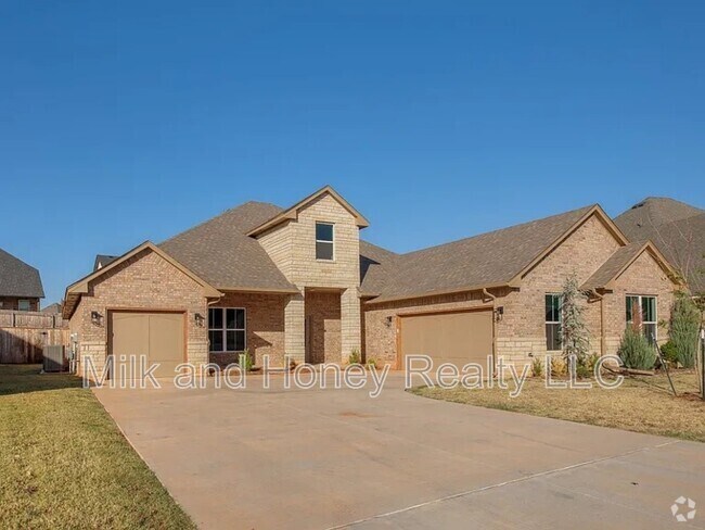 Building Photo - 14705 Chambord Dr Rental