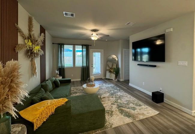 Photo - Where Modern Meets Effortless Comfort – Fu...