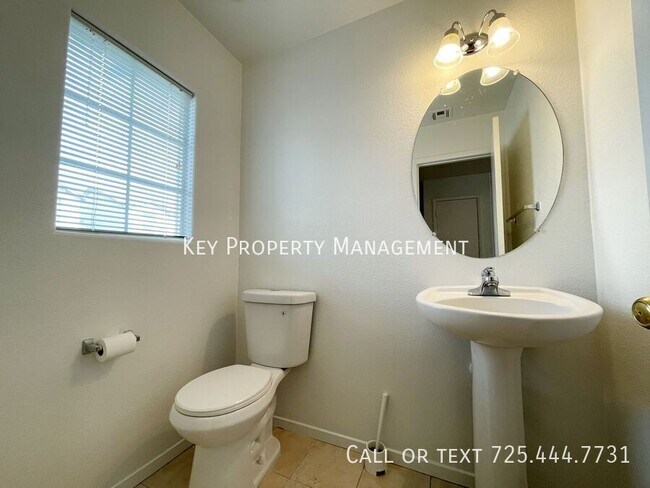 Photo - 1245 Orchard View St