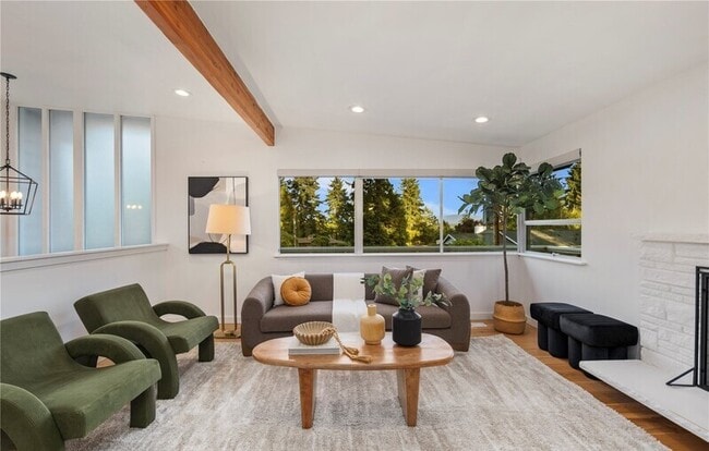 Photo - 201 165th Ave NE