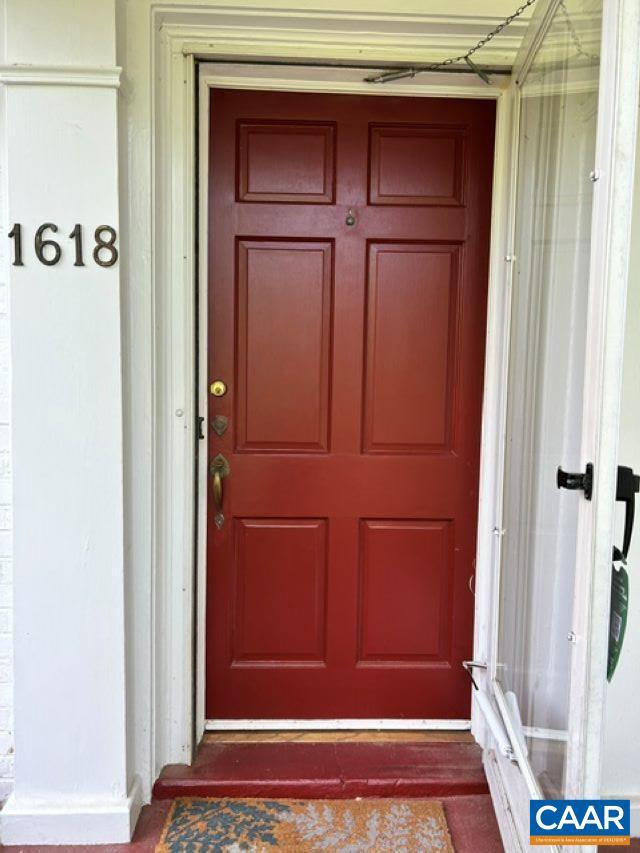 Photo - 1618 Oxford Rd