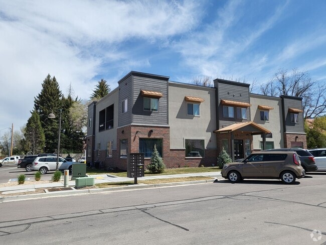 Building Photo - 2 Bedroom 1 Bathroom Apartment