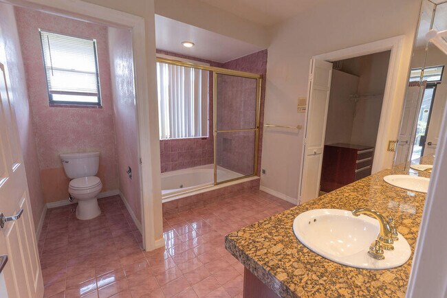 Photo - 14955 Horseshoe Trce