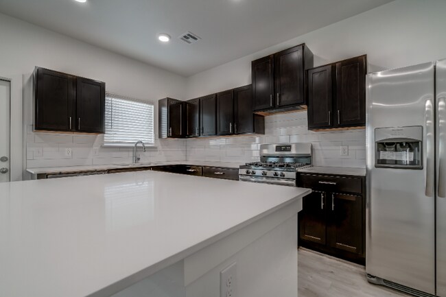 Photo - 13522 Vinita Dr