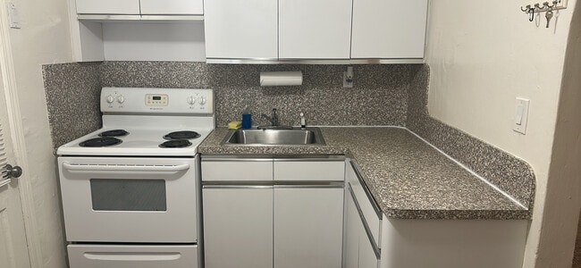 Photo - 2024 Taylor St Unit 2024 Taylor street