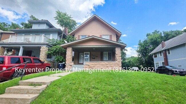 Building Photo - 4 Bed, 1 Bath Home available now!