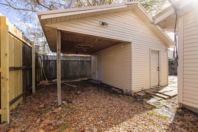 Photo - 160 N 7th St