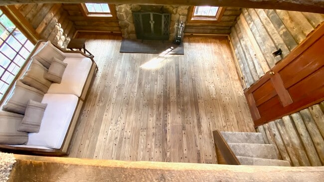 Photo - 615 Falls Dr