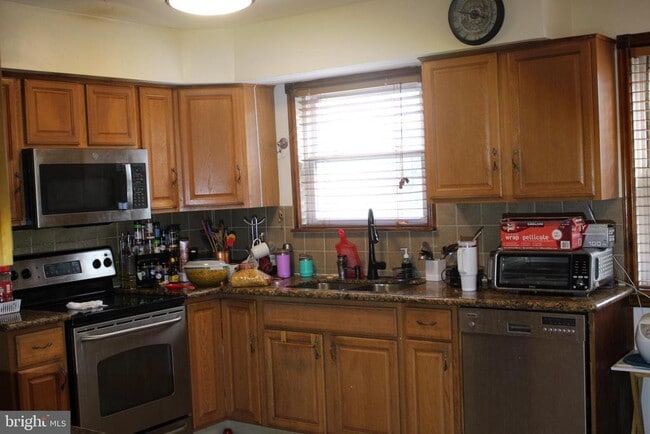 Photo - 219 Meadow Dr