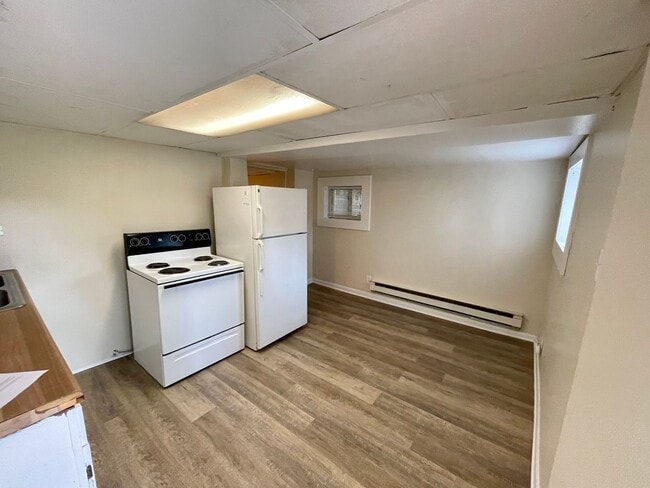 Photo - 123 W Sycamore St Unidad BS