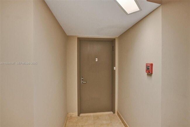 Photo - 3400 NE 192 St Unit 612