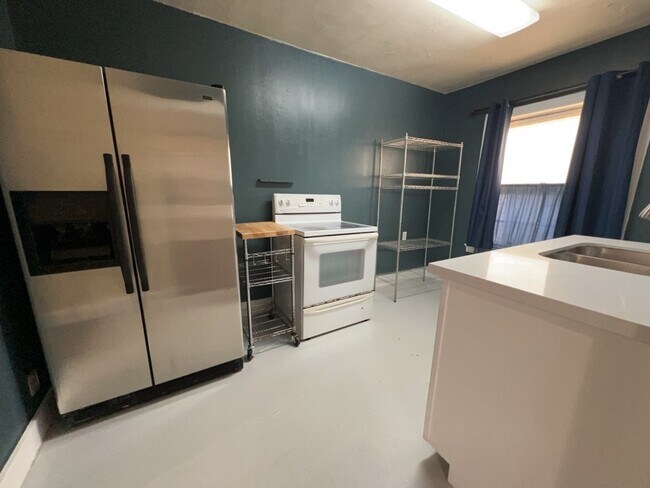 Photo - 1552 Lombardy St Unit 2