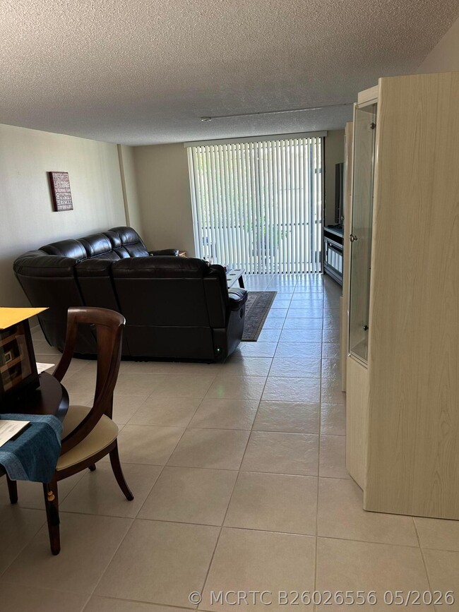 4725 Lucerne Lakes Blvd W Unidad 115