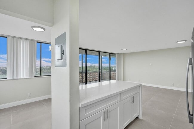 Photo - 4810 Unit Inverrary Condos LLC