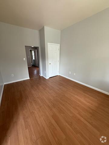 Building Photo - 750 W Washington St Rental