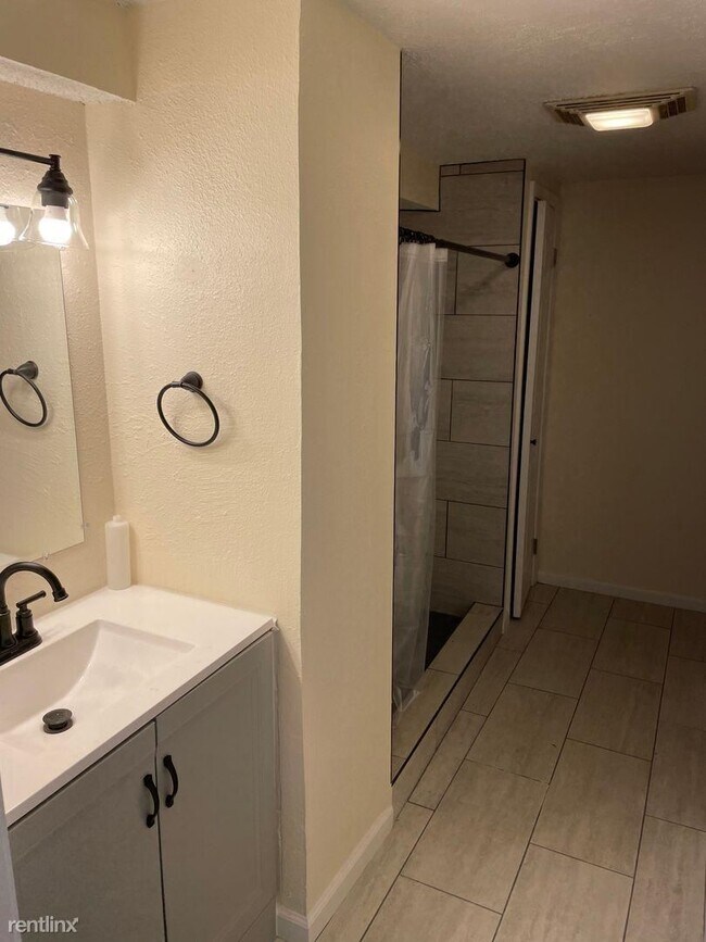 Photo - 2 br, 1 bath Condo - 1304 Governor Nicholl...