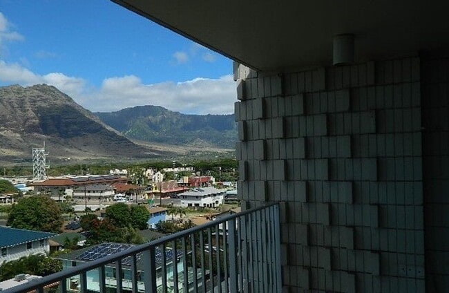 85-003 Pokai Bay Street #705