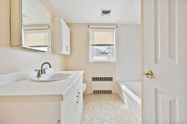 Photo - 98 Lincoln Ave Unit 2nd Floor