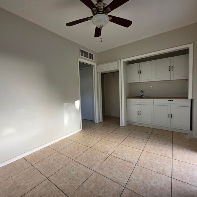 Building Photo - 1826 Sherman St Unit APT 16