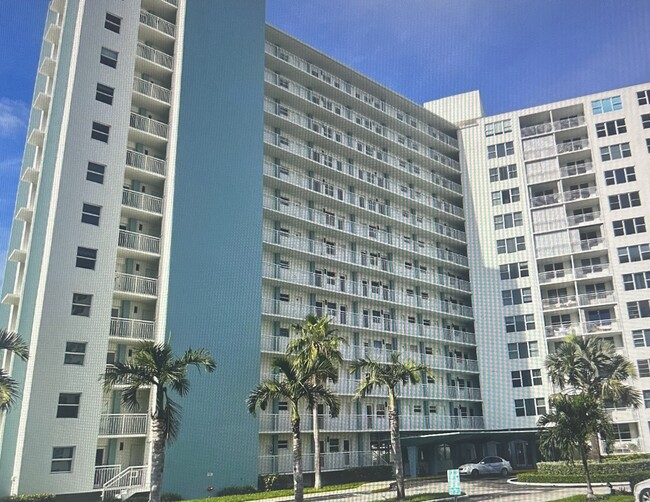 Photo - 201 N Ocean Blvd Unidad 406 Rental