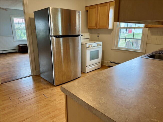 Photo - 8424 E Lake Rd