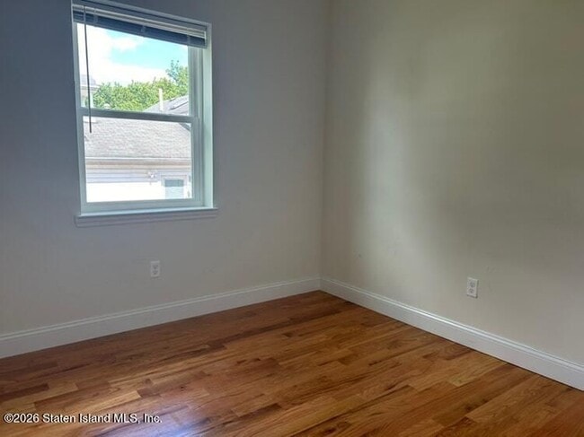 Photo - 25 Knesel St