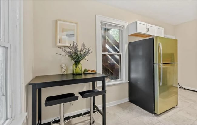 Photo - 2915 Lyndale Ave N Unidad 1 Main Level