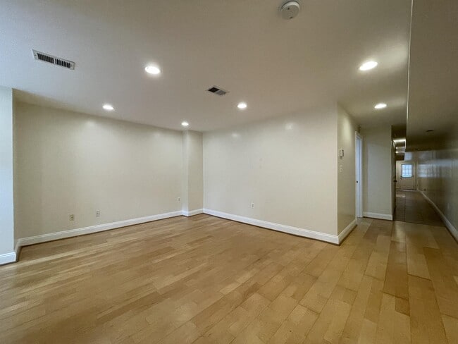 Photo - 609 Q St NW