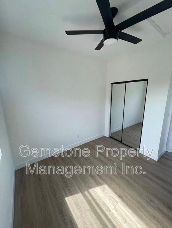 Photo - 6252 Stewart St