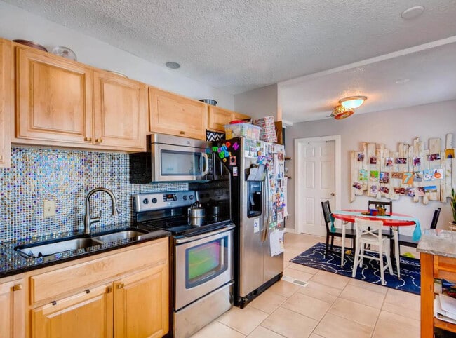 Photo - 4403 28th Ave S Unidad upper
