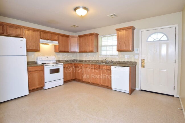 Photo - 6013 S Madison Pl