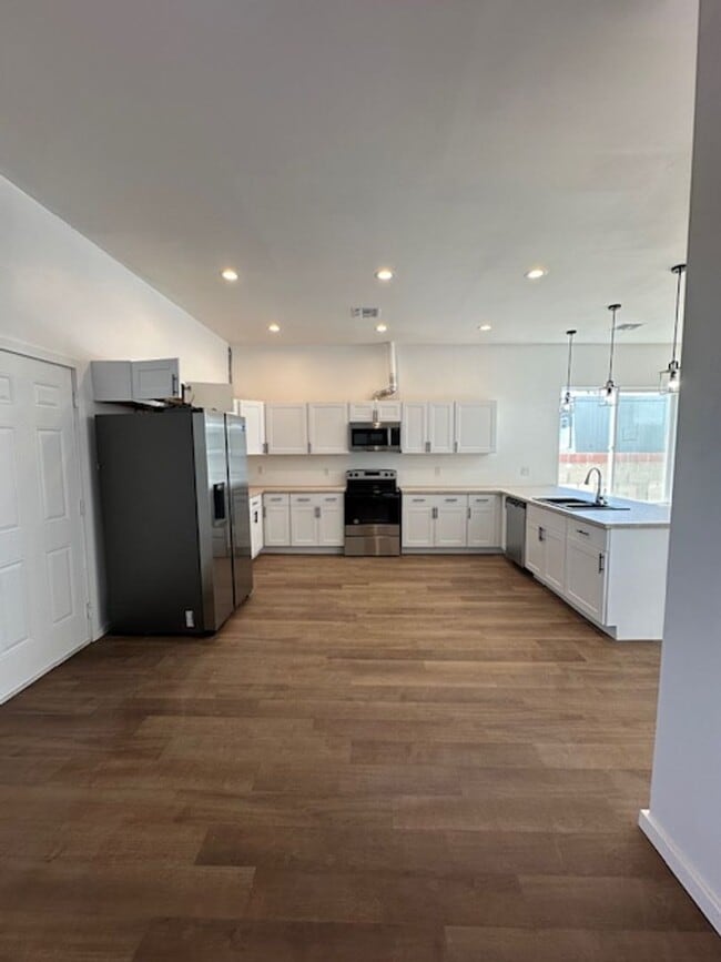Photo - 5022 S 35th Ave Unit 01