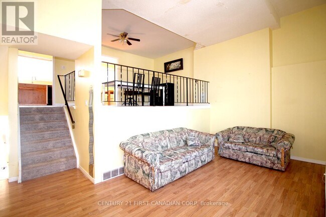 Photo - 1460 Limberlost Rd