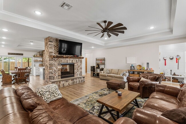 Photo - 304 Mariners Wy