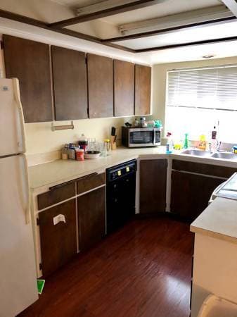 Photo - 2823 Michigan St