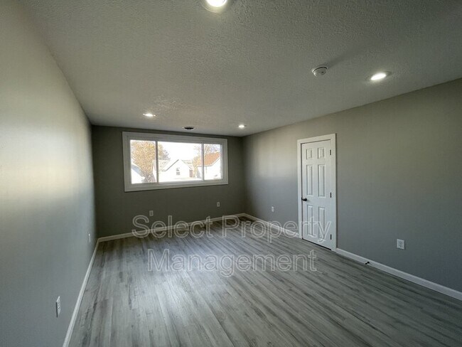 Photo - 1421 Swinney Ave