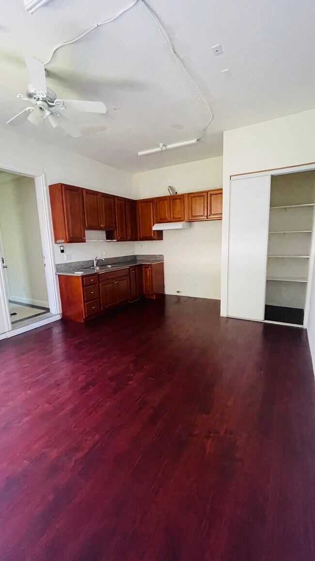 Photo - 5032 Rosemead Blvd