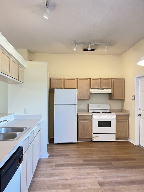 Photo - 430 Berwick Cir